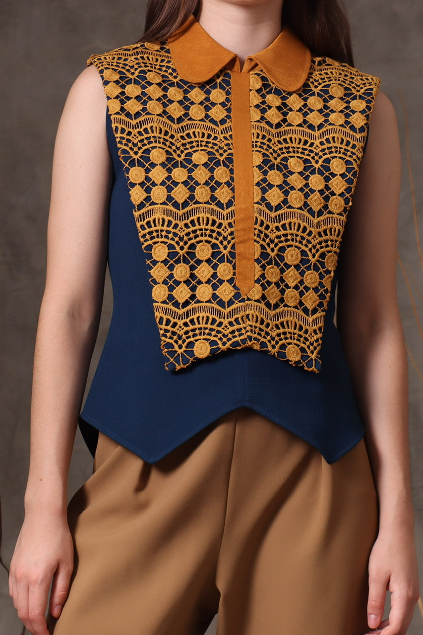 Bloom et Champs Kemeja Sleeveless Brukat Caramel