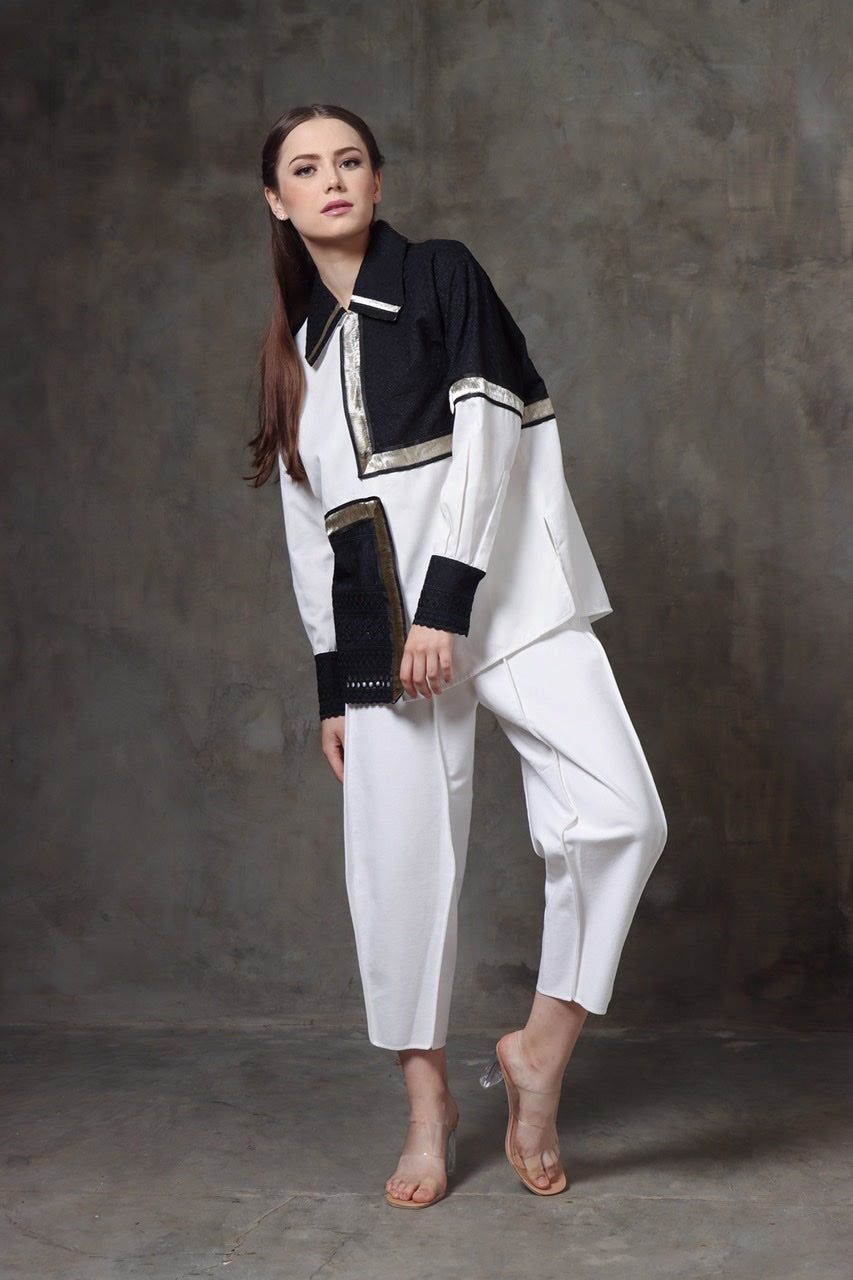 Kemeja Catur Monochrome