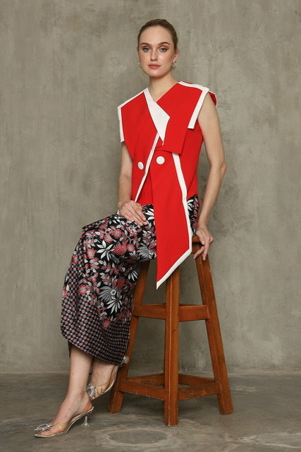 Set Tuxedo Batik Merah