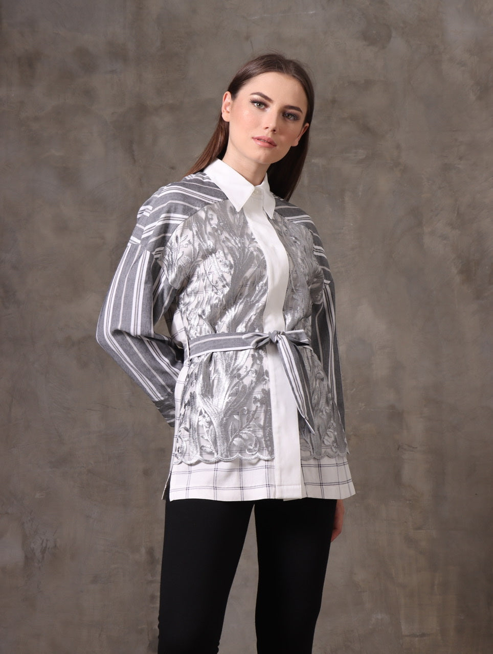 Bloom et Champs Kemeja Tulle Abu