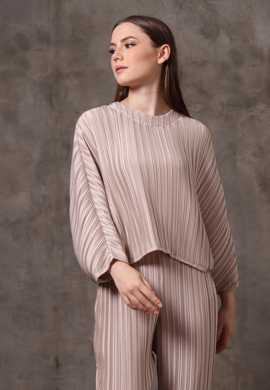 Bloom Lazy Pleats Top