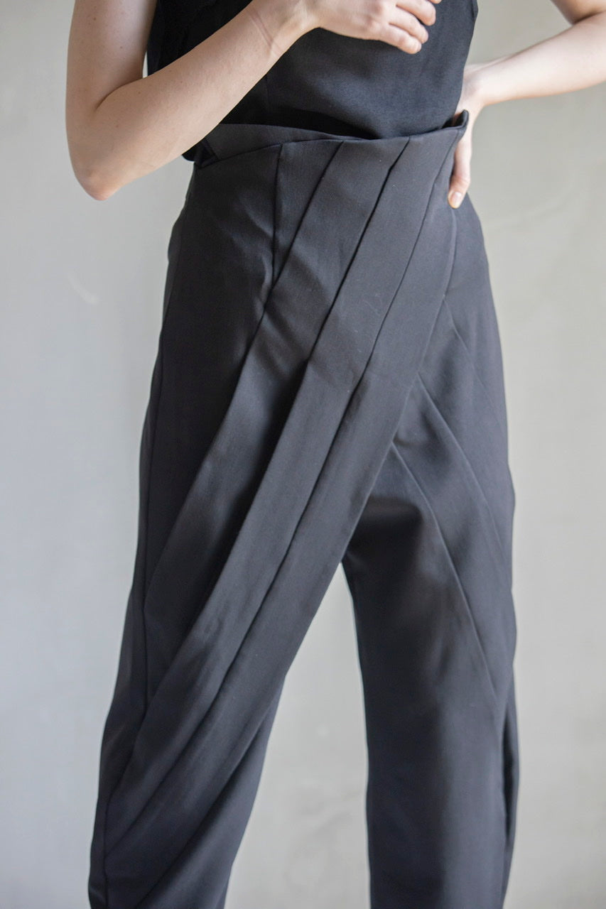 Celana Obi Ploi Hitam