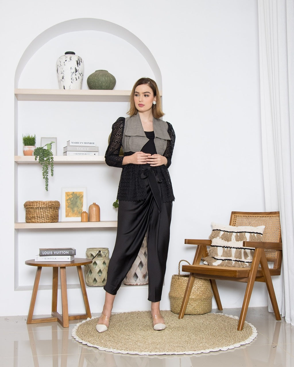 Blazer Tangan Renda