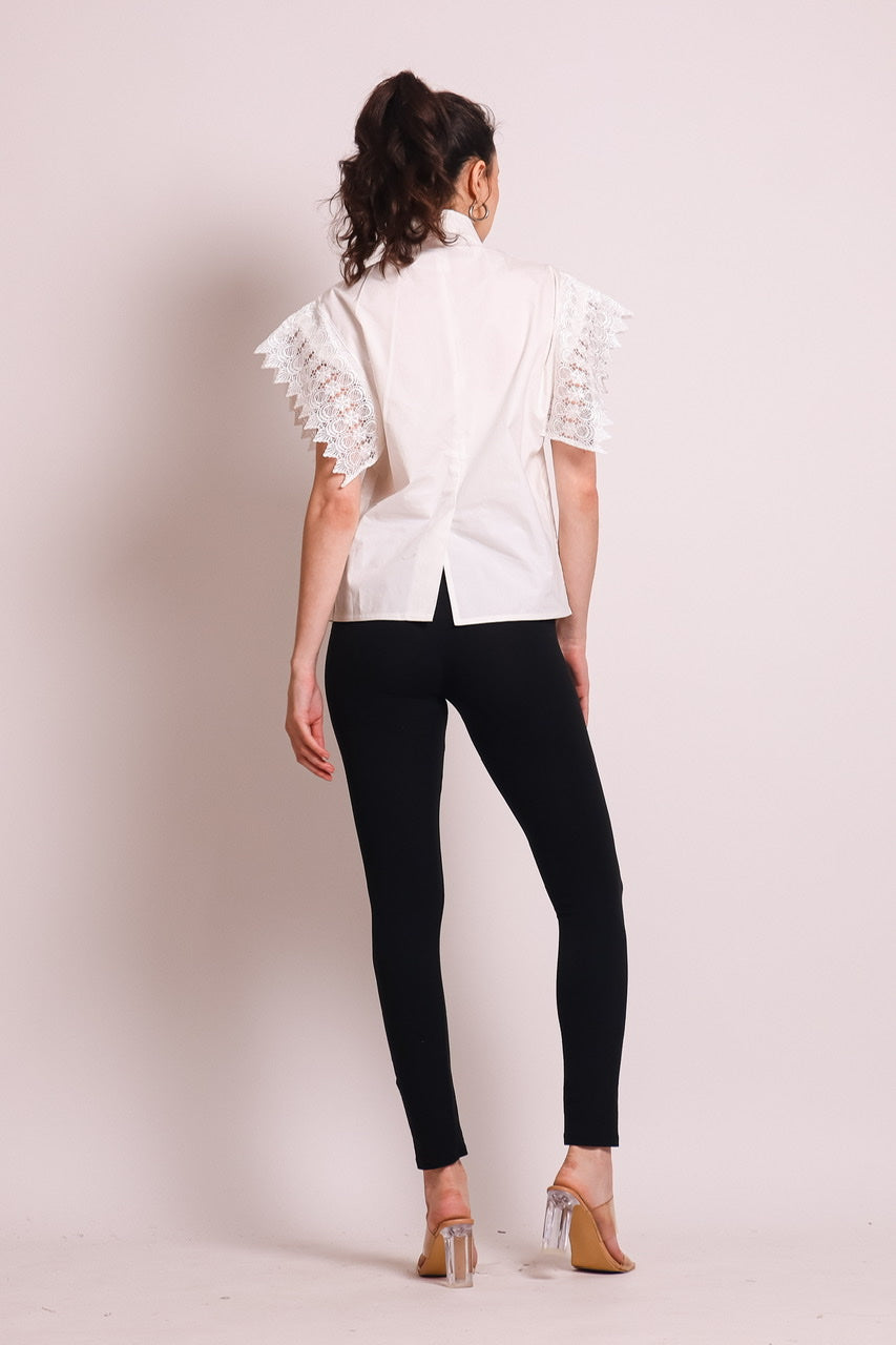 Bloom et Champs Kemeja Tile Renda Putih