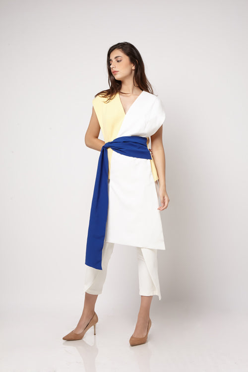 Tiga Warna Top
