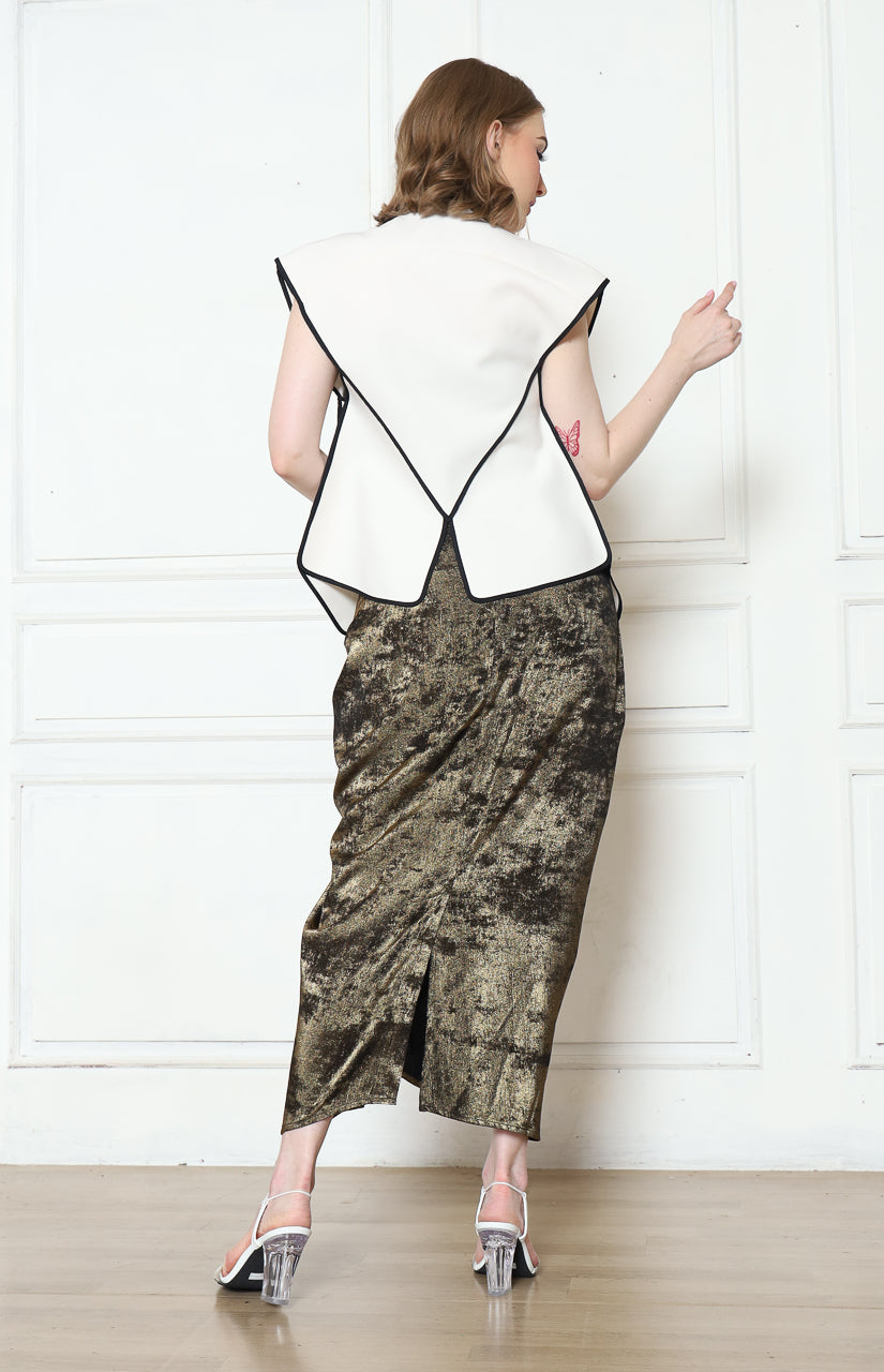 Bloom et Champs Rok Emas/Outer Kaku