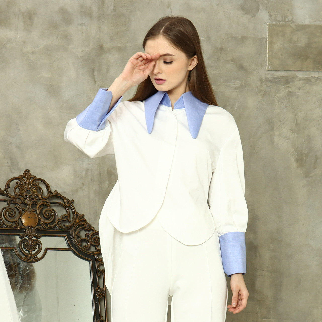 Kemeja Kerah Kelinci Biru