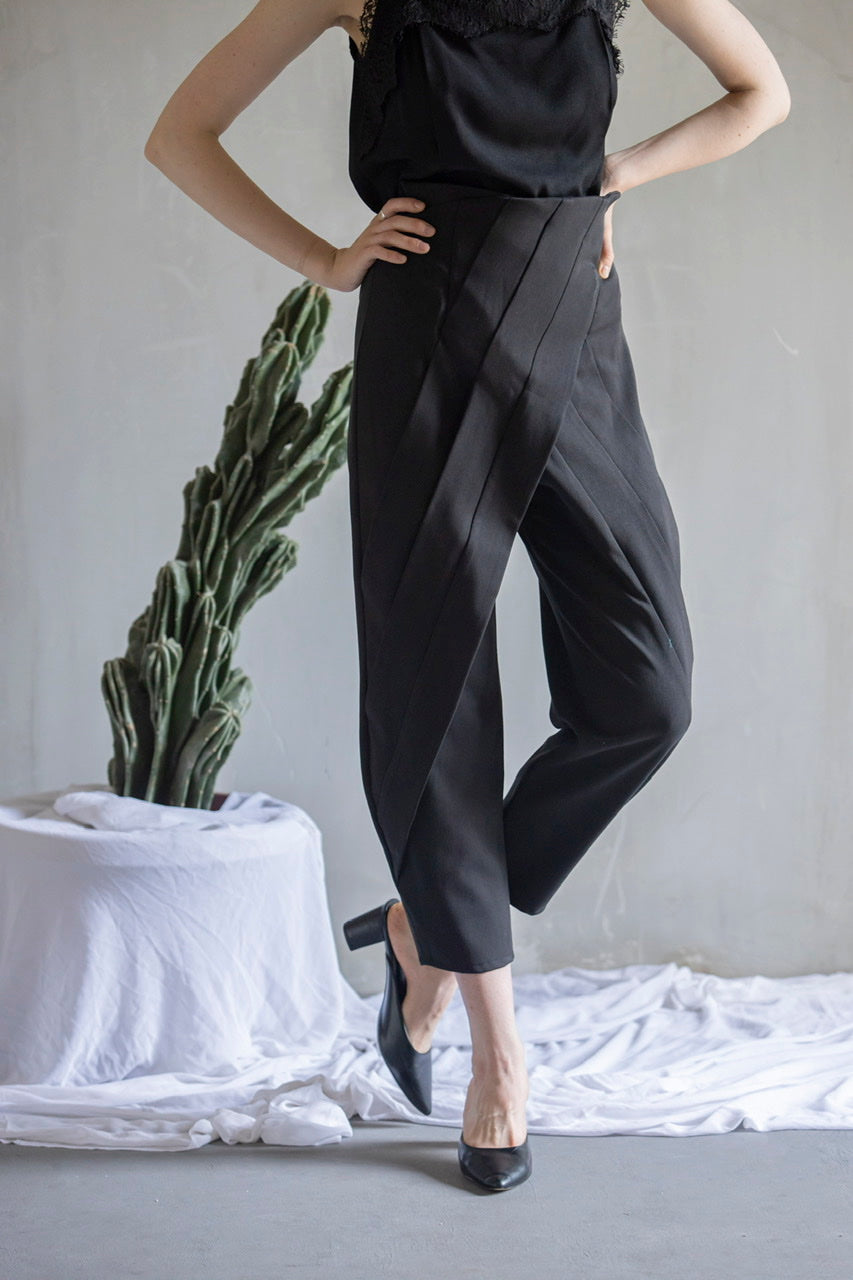 Celana Obi Ploi Hitam