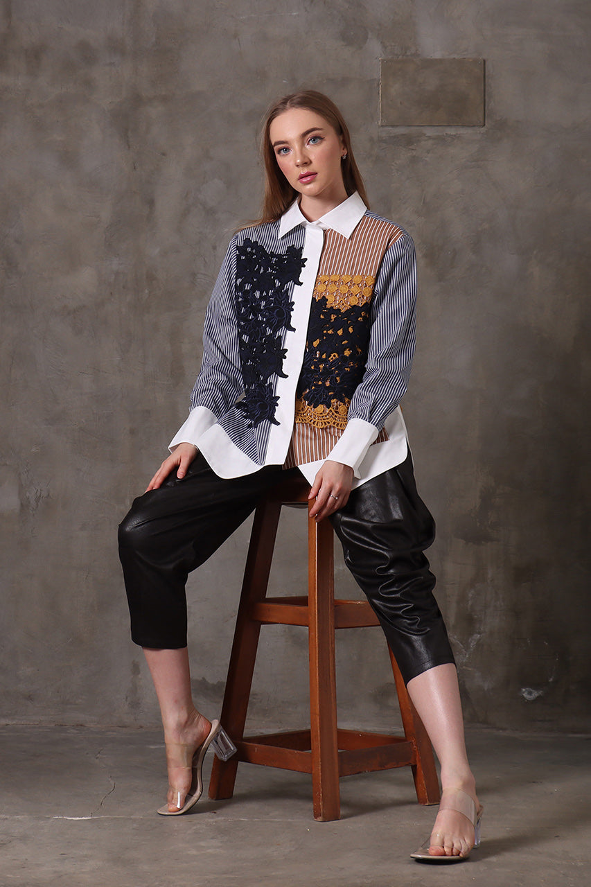 Kemeja Brukat Biru Caramel