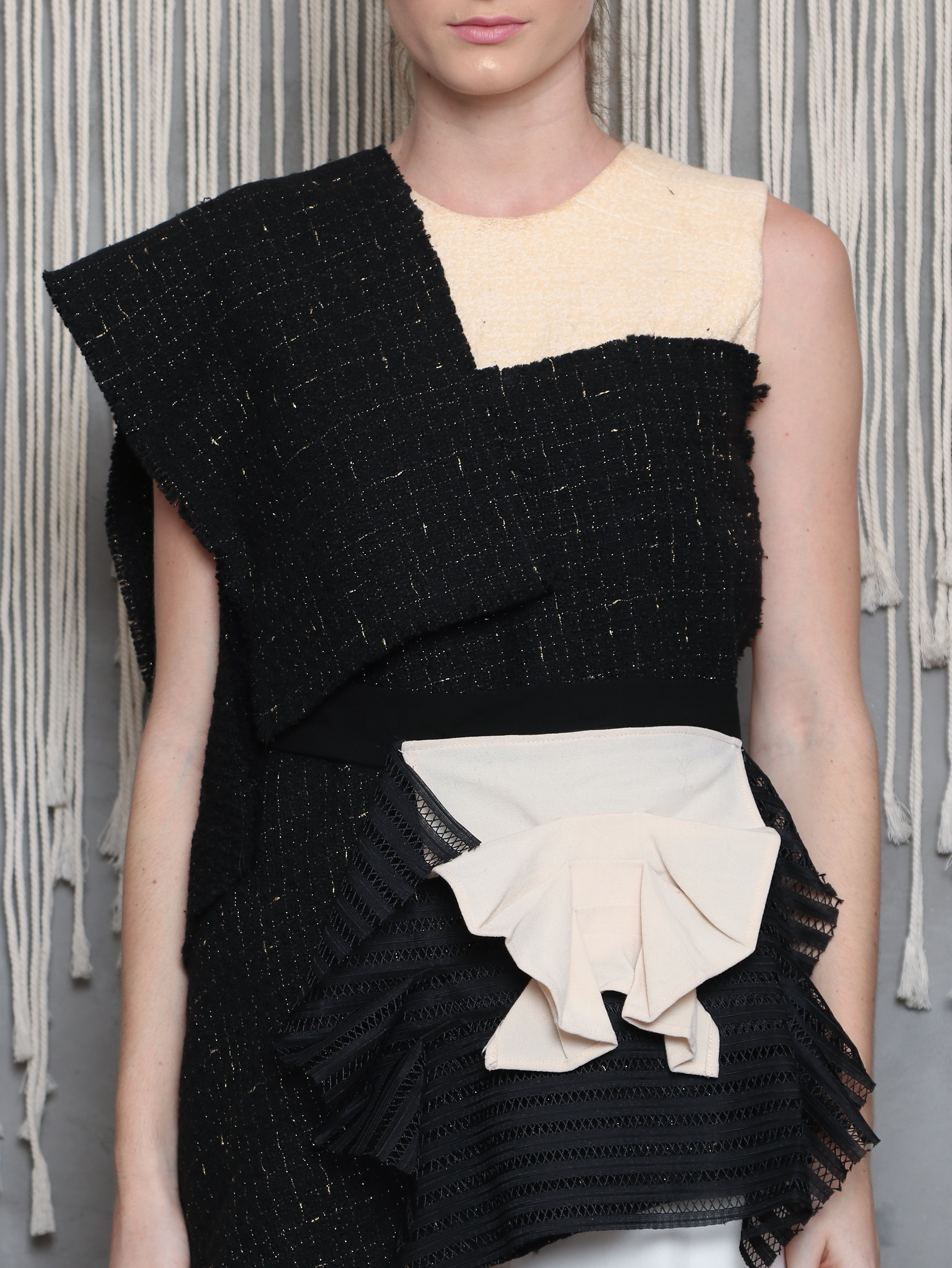 TOP LAPEL PUNDAK ROIS