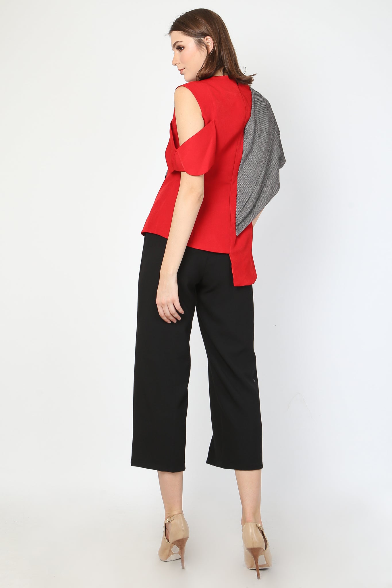 Top Sabrina Sebelah Merah