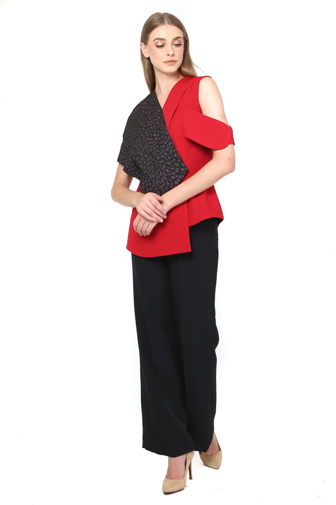 Top Sabrina Sebelah Merah