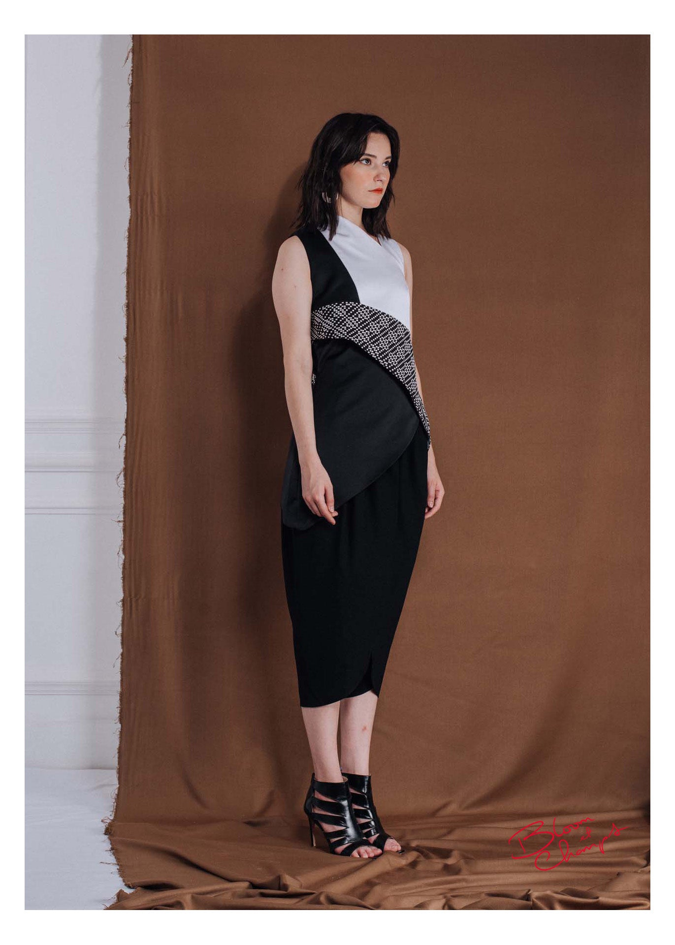 One Shoulder Like Chess