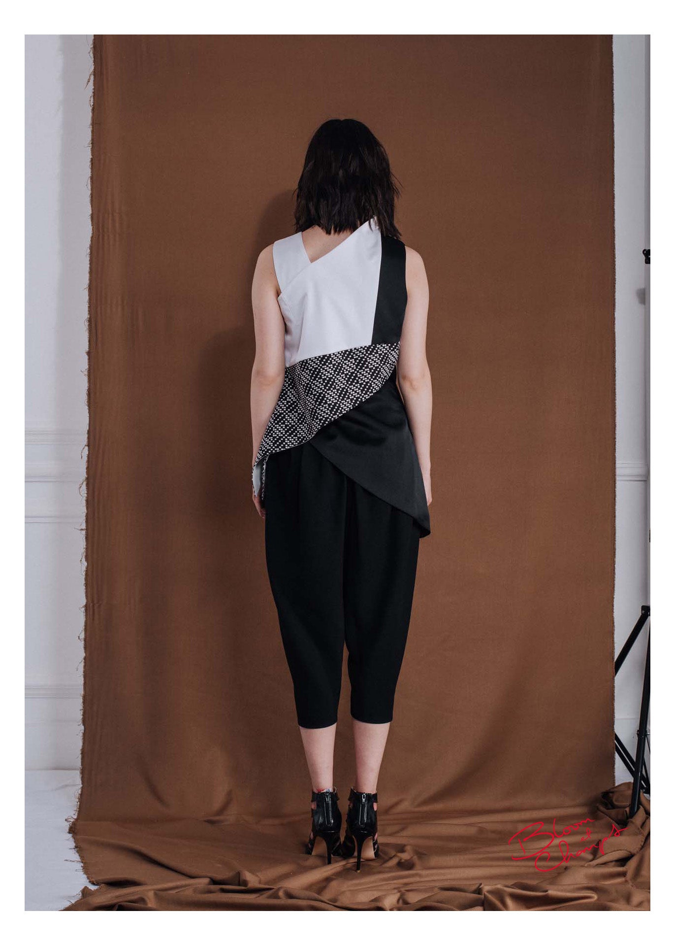 One Shoulder Like Chess