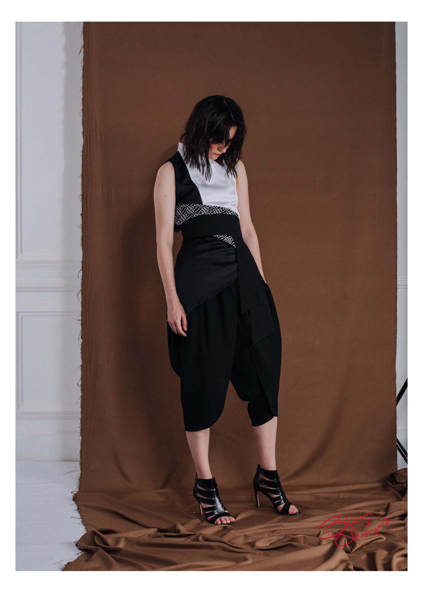 One Shoulder Like Chess