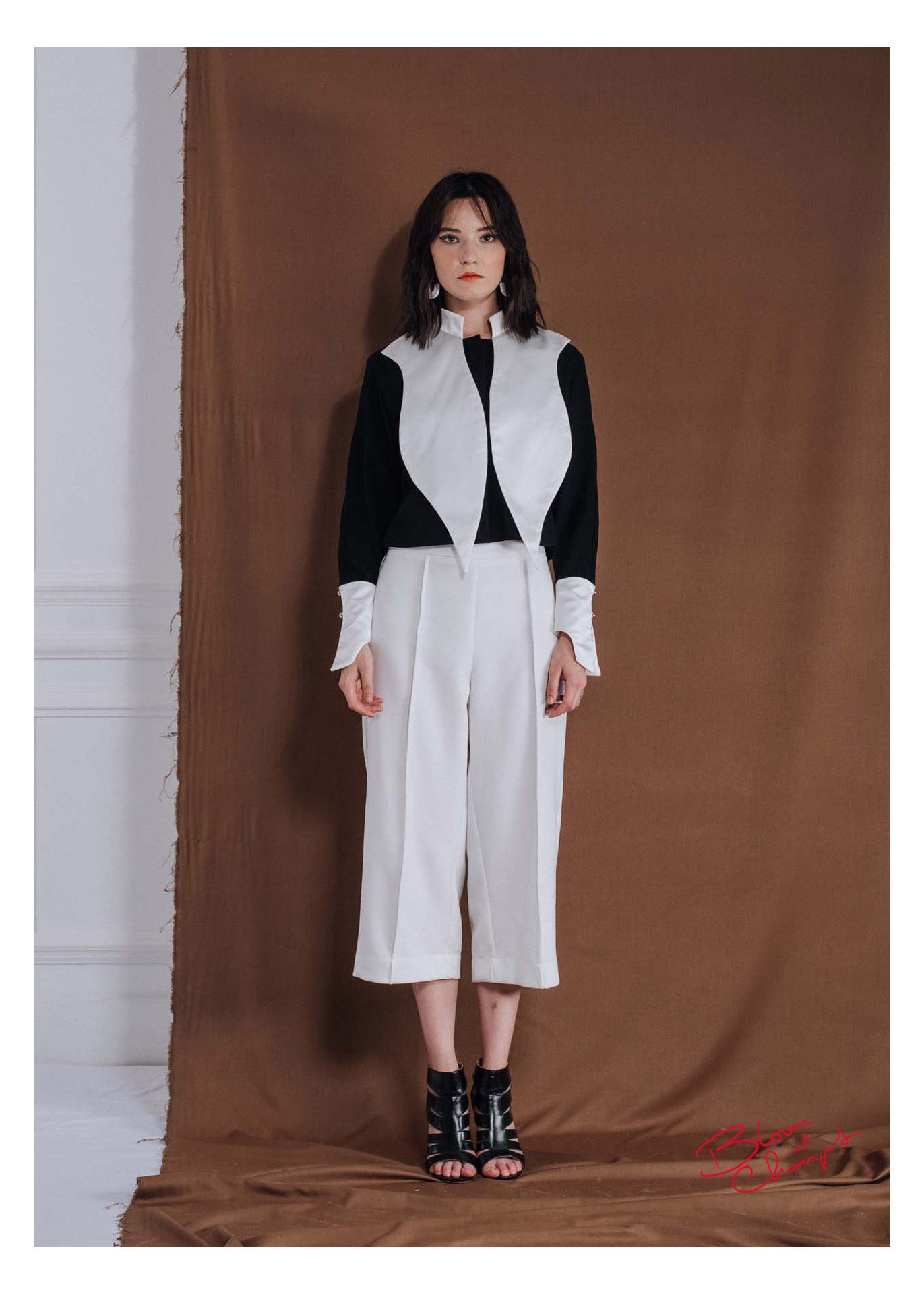 Slit Sleeved Bunny Collar