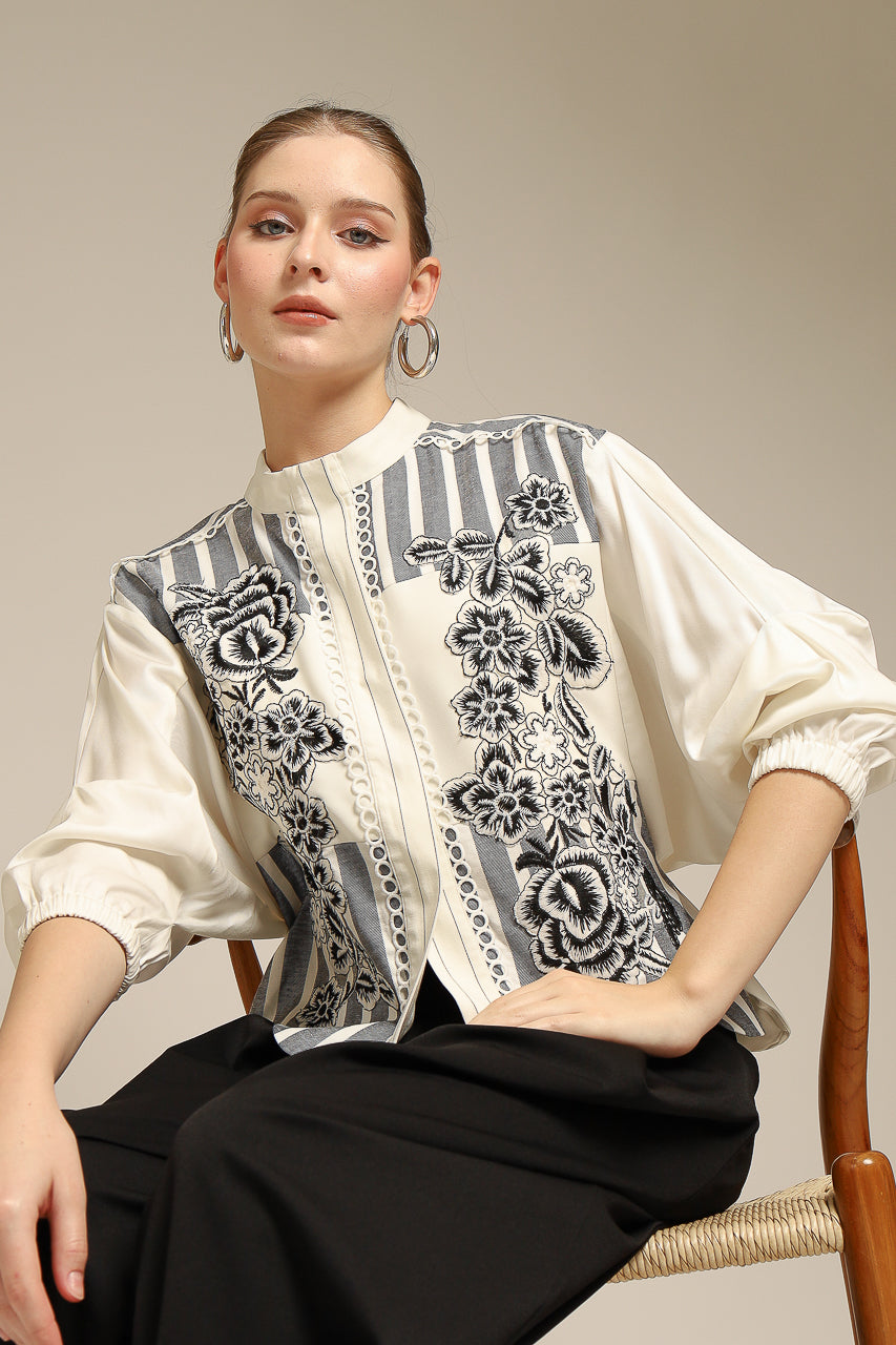 Bloom et Champs AK Floral Embroidered Scalloped Blouse