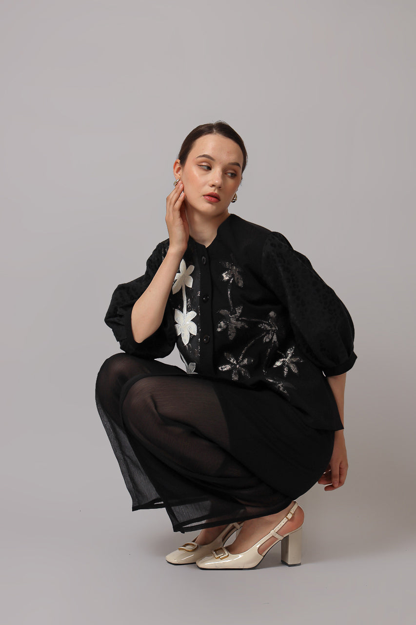 Bloom et Champs Maple Blazer/Celana Alena Chiffon Pants