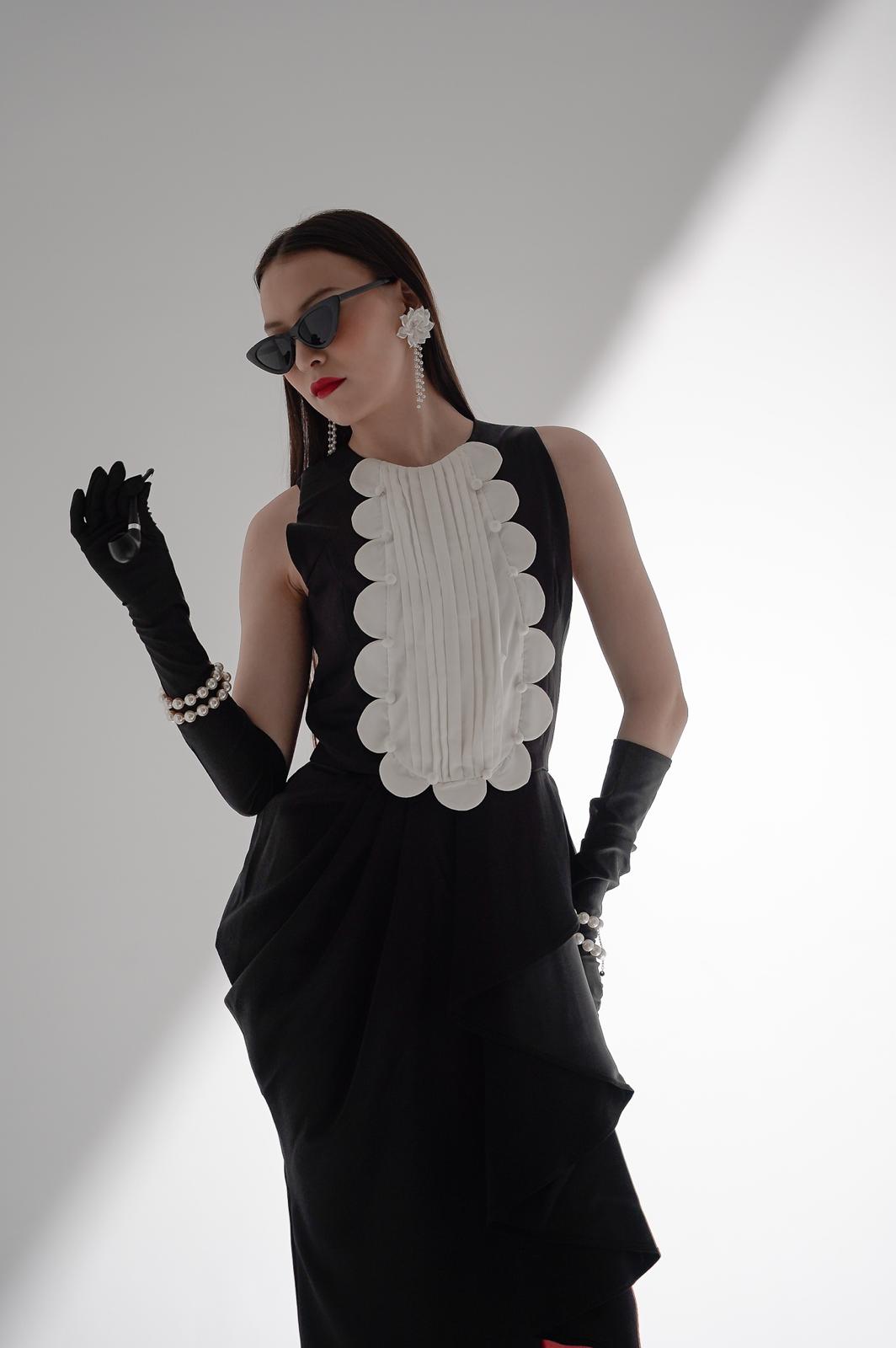 Bloom et Champs Tuxedo Scalloped Dress