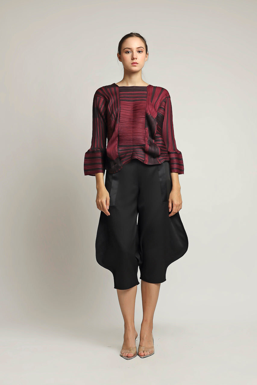 Bloom et Champs Maroon Pleats Top