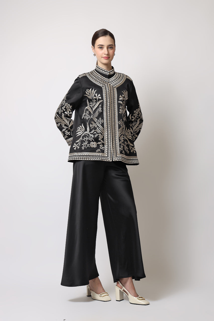 Bloom et Champs Altas Bordir Hitam