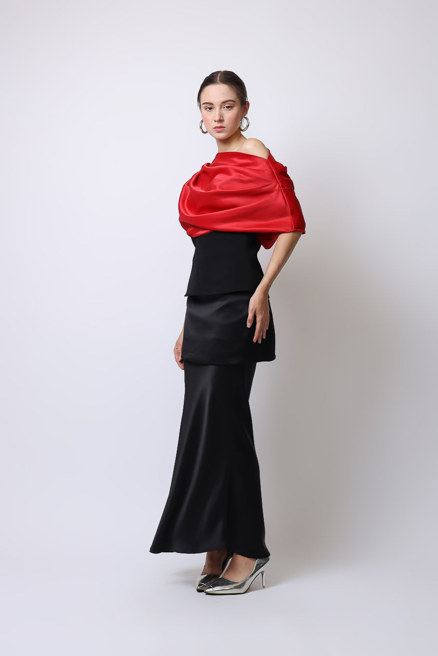 Bloom et Champs Top Kerah Ploi Merah/ Saten Obi Skirt