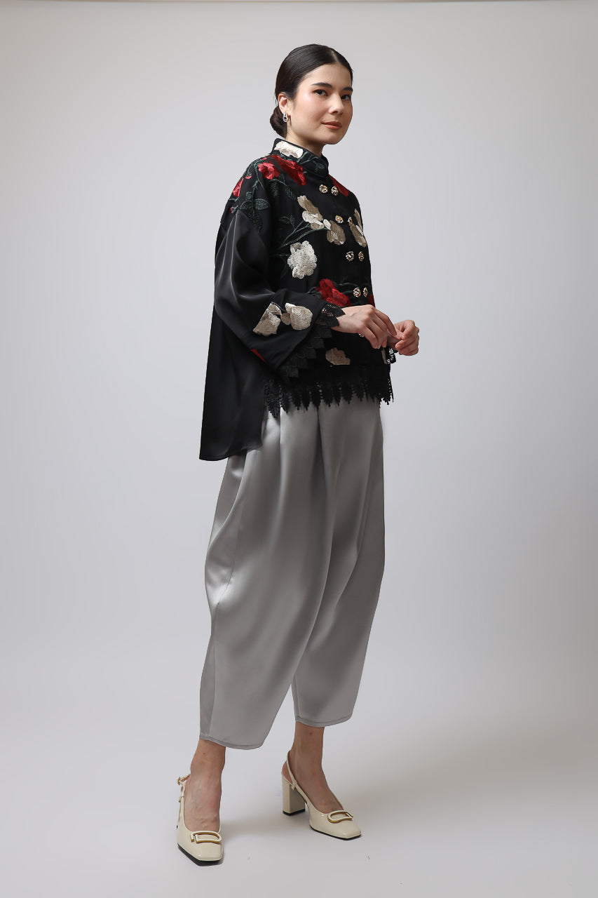 Bloom et Champs Mawar Blouse/Mikado Silver Pants