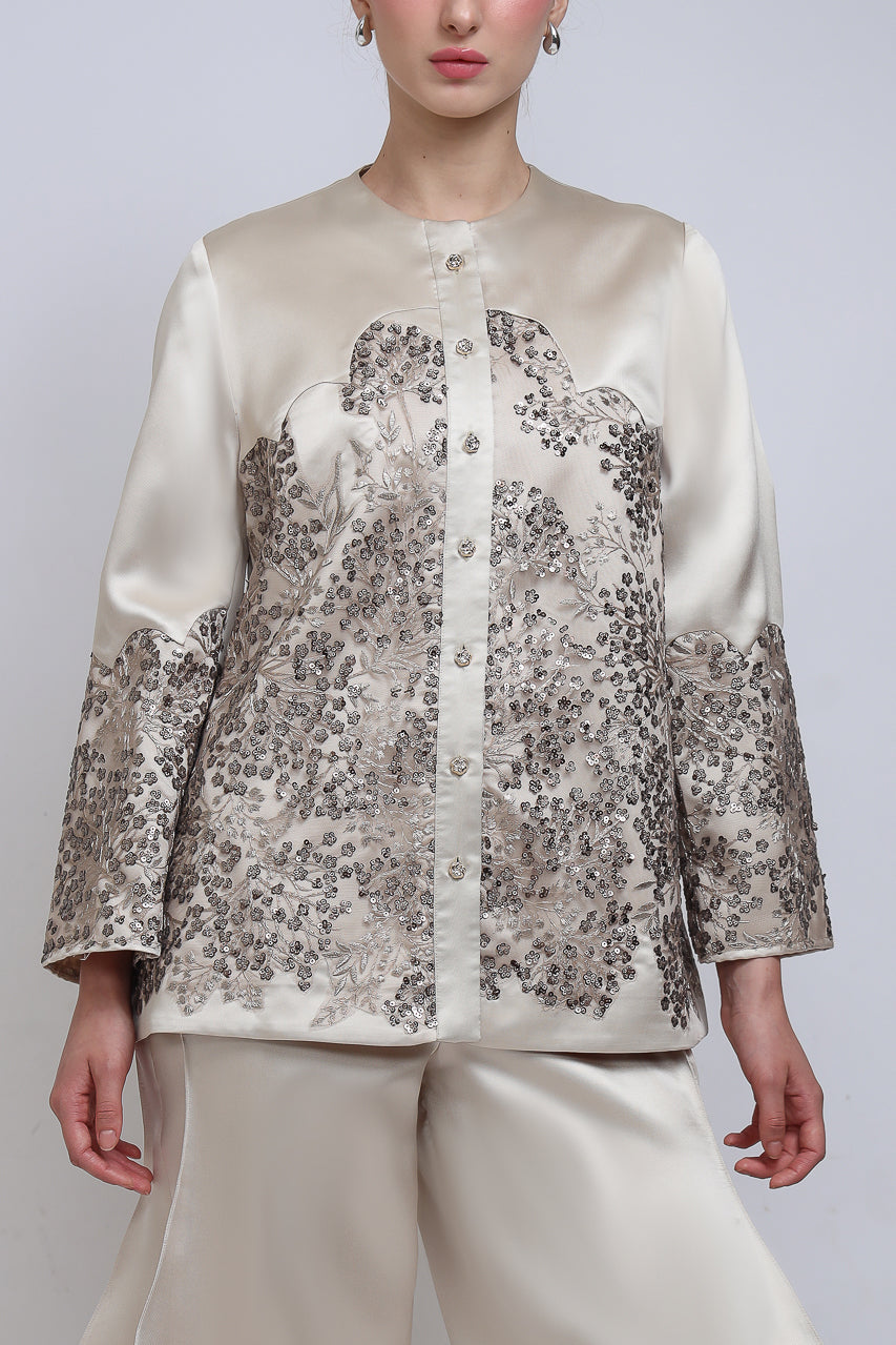 Bloom et Champs Camellia Embellished Blazer/Doremi Nude Pants