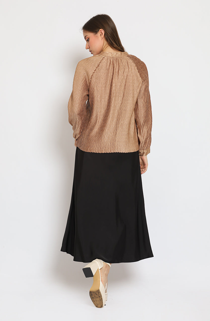 Bloom Pleats Caramel Button Blouse/Stretch Saten Skirt