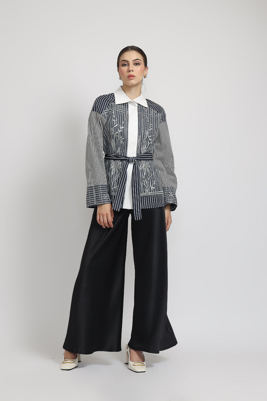 Bloom et Champs Kemeja Tulle Abu Salur
