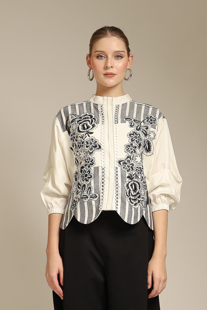 Bloom et Champs AK Floral Embroidered Scalloped Blouse