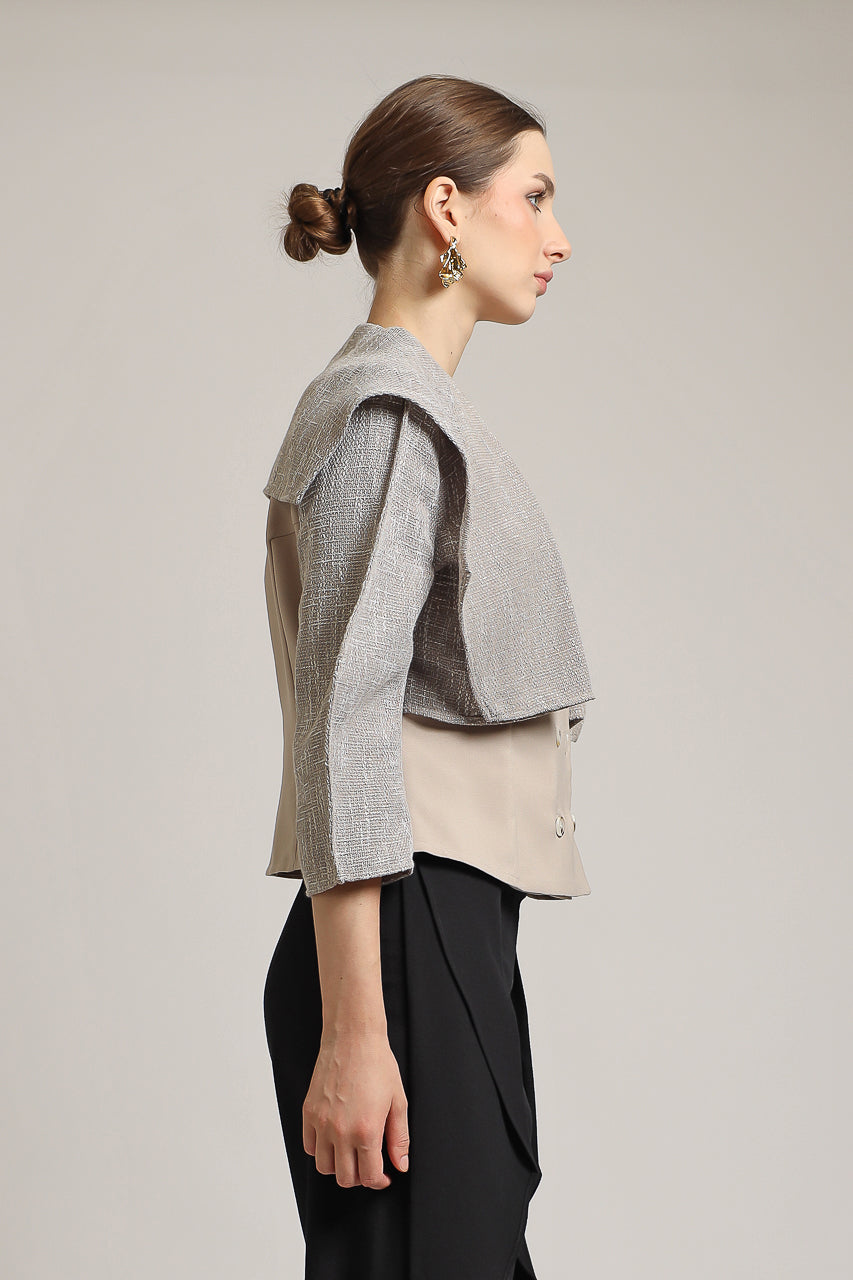 Bloom et Champs Accent Cape Blouse