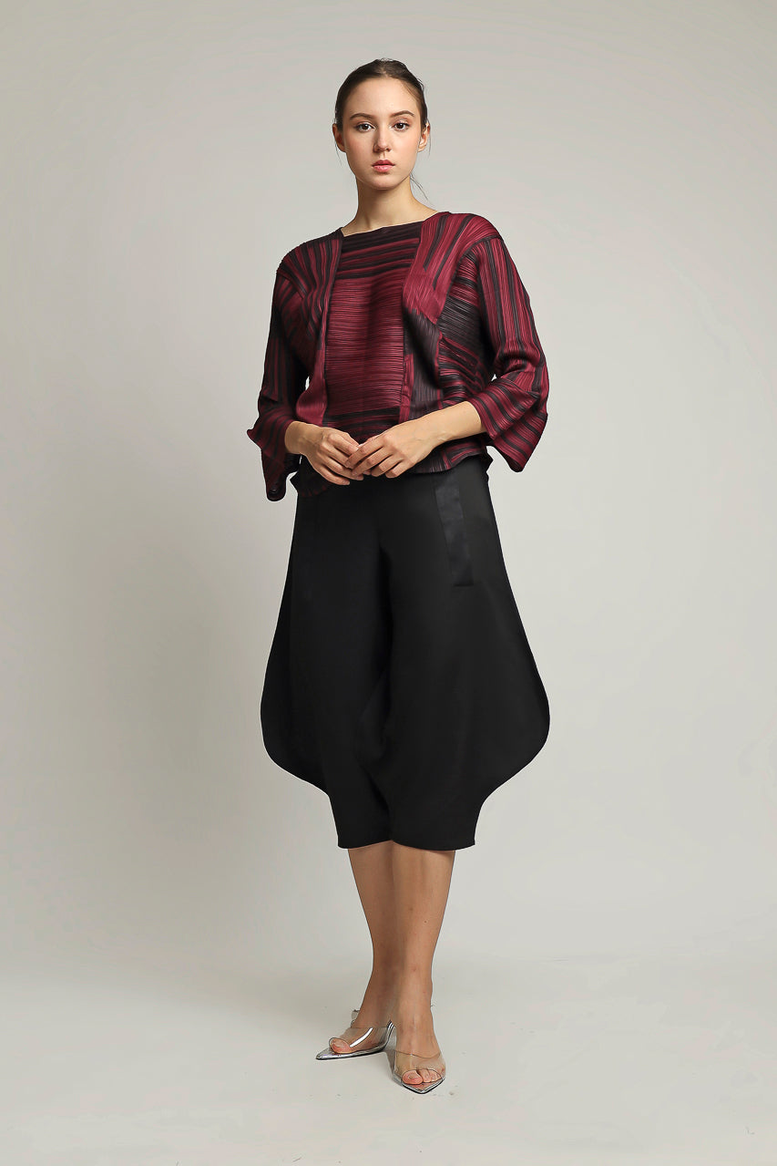 Bloom et Champs Maroon Pleats Top