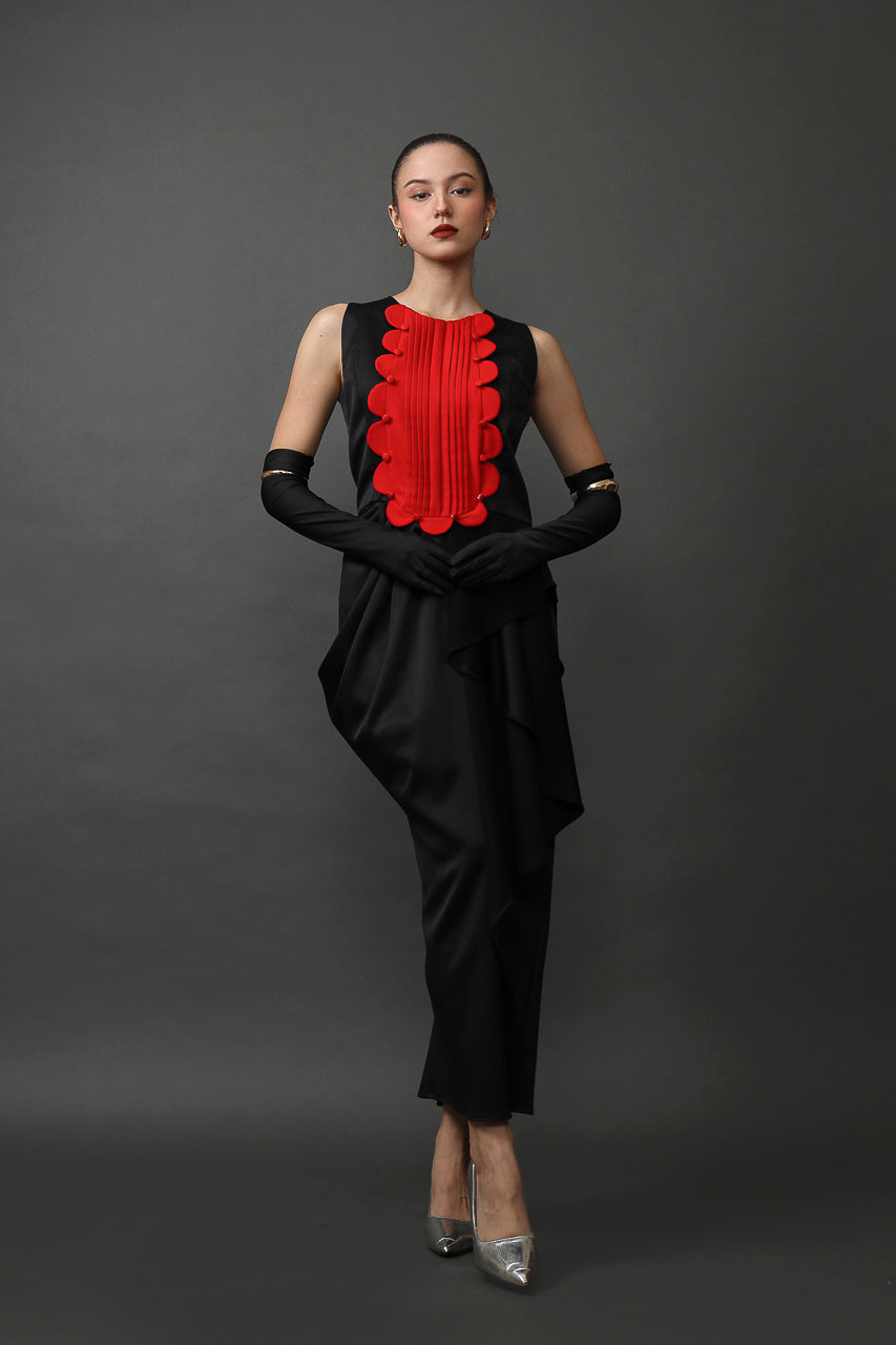 Bloom et Champs Scalloped Dress in Red