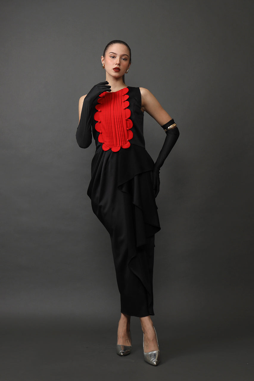 Bloom et Champs Scalloped Dress in Red