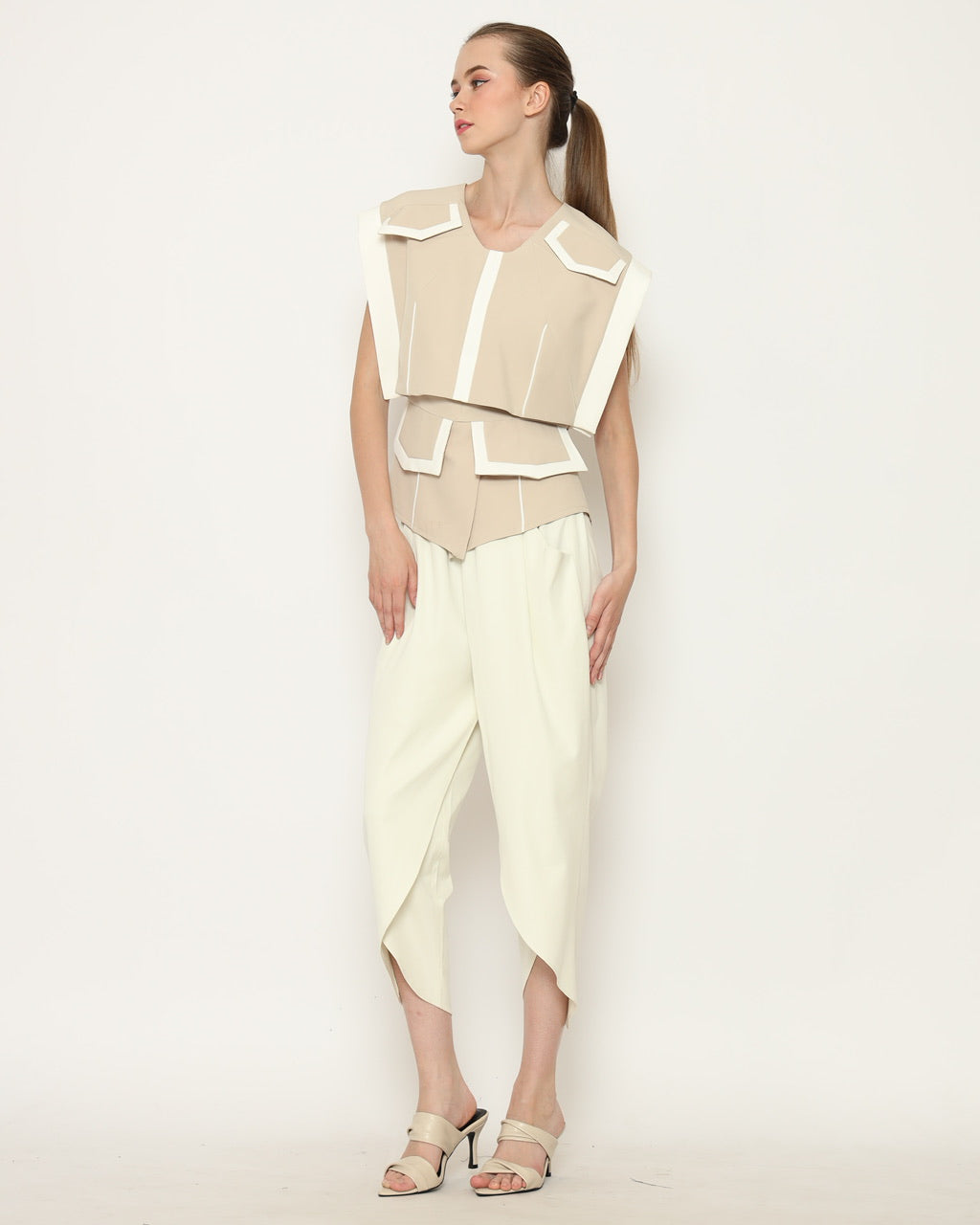 Bloom et Champs Layered Beige Top