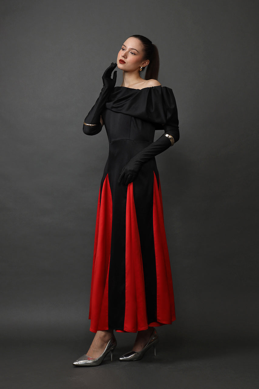 Bloom et Champs Dress Kerucut