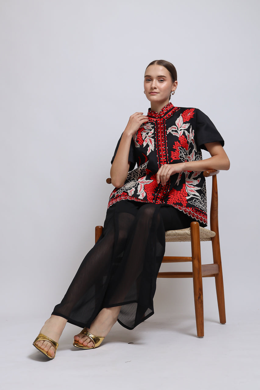 Bloom et Champs Red Oriental Embroidered Blouse/Alena Chiffon Pants