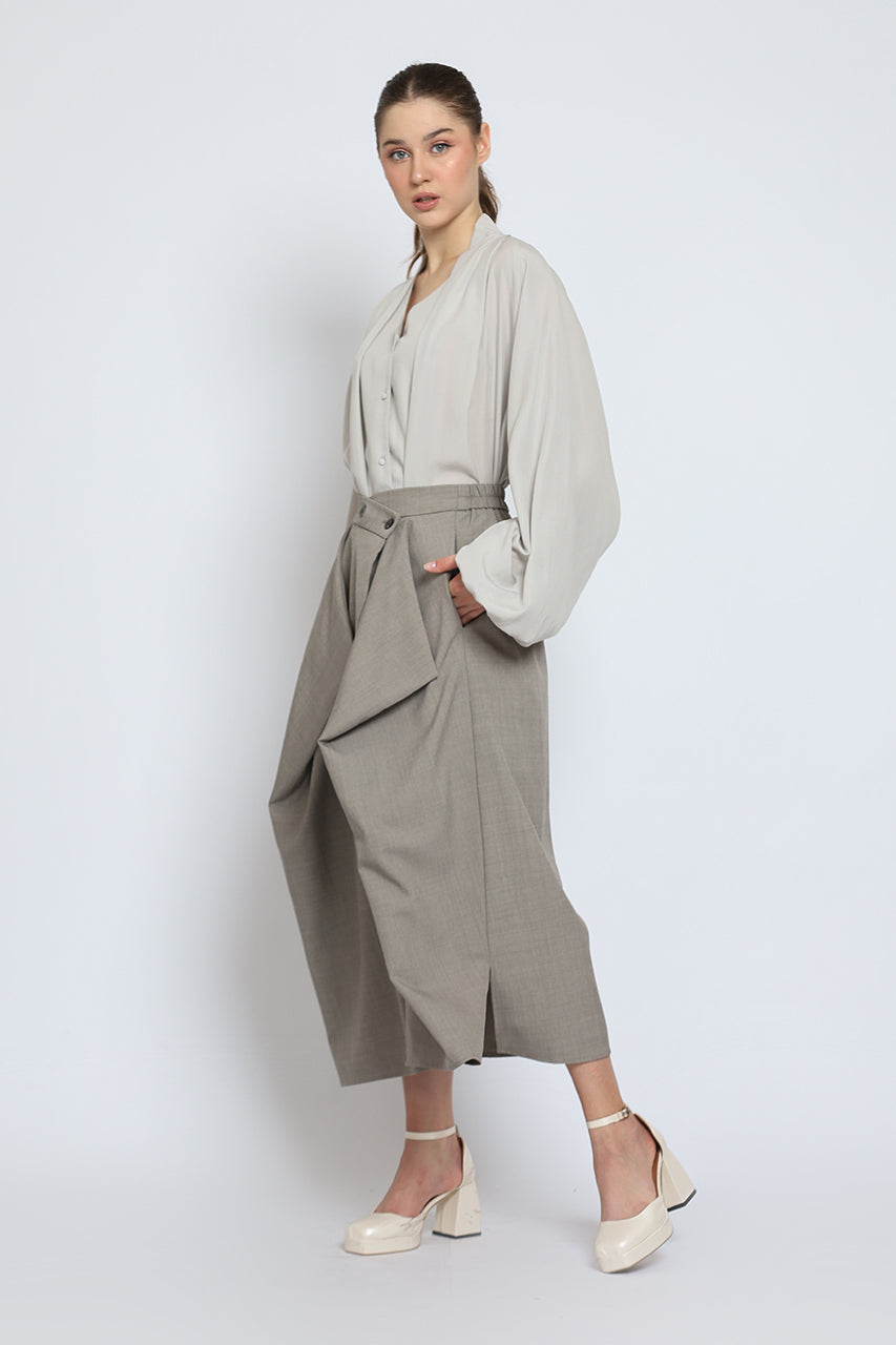 Bloom et Cotton Flowy Linen Top and Assymetrical Skirt