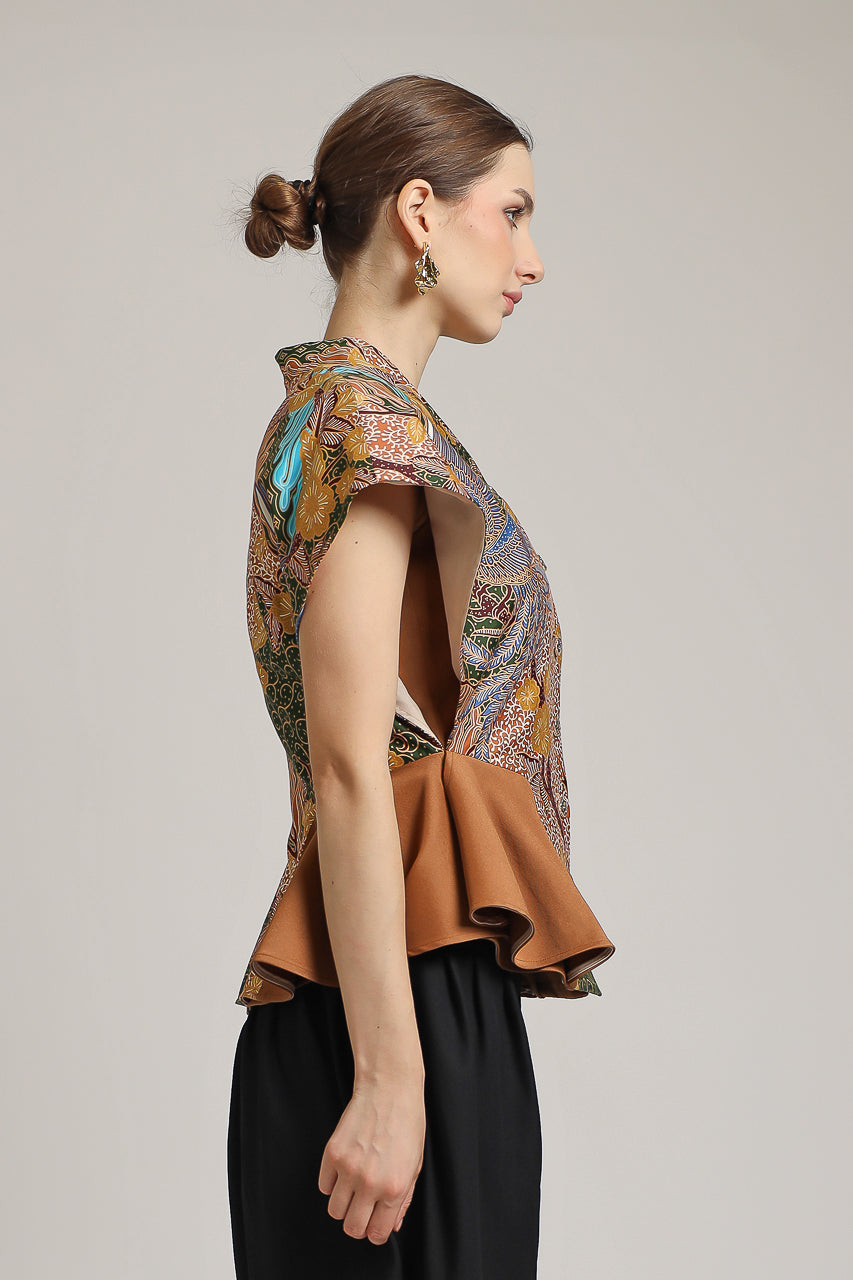Bloom et Champs Tassel Batik Blouse