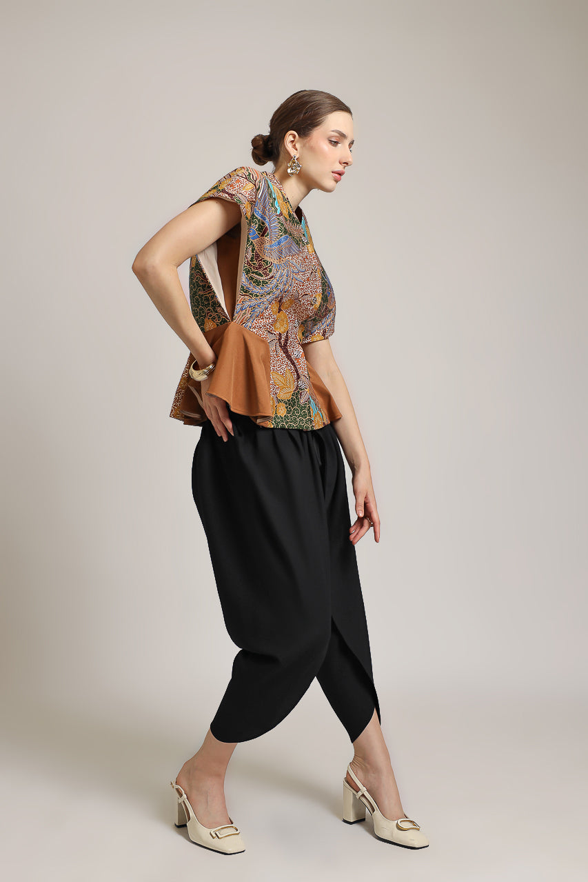 Bloom et Champs Tassel Batik Blouse
