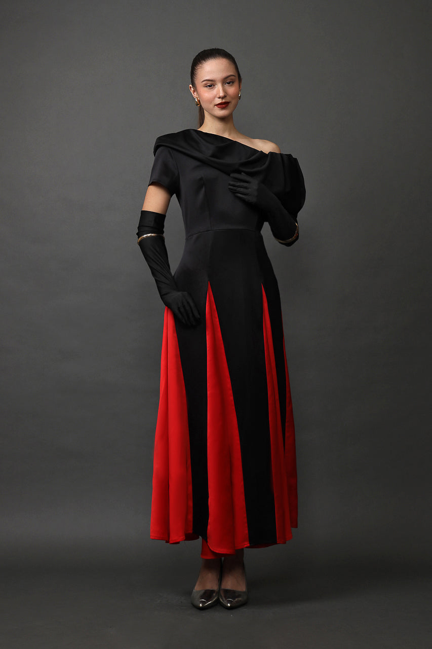 Bloom et Champs Dress Kerucut