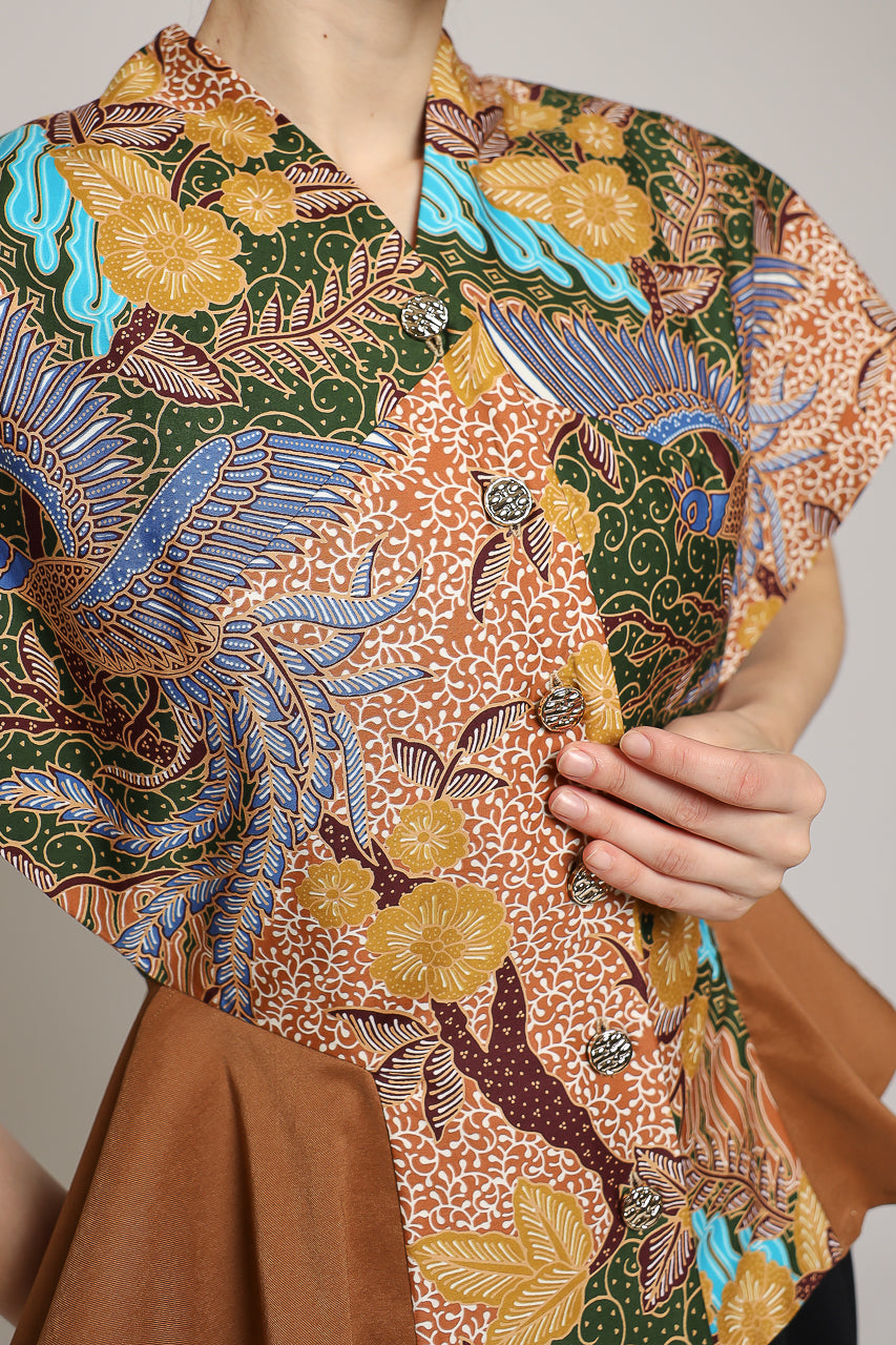 Bloom et Champs Tassel Batik Blouse