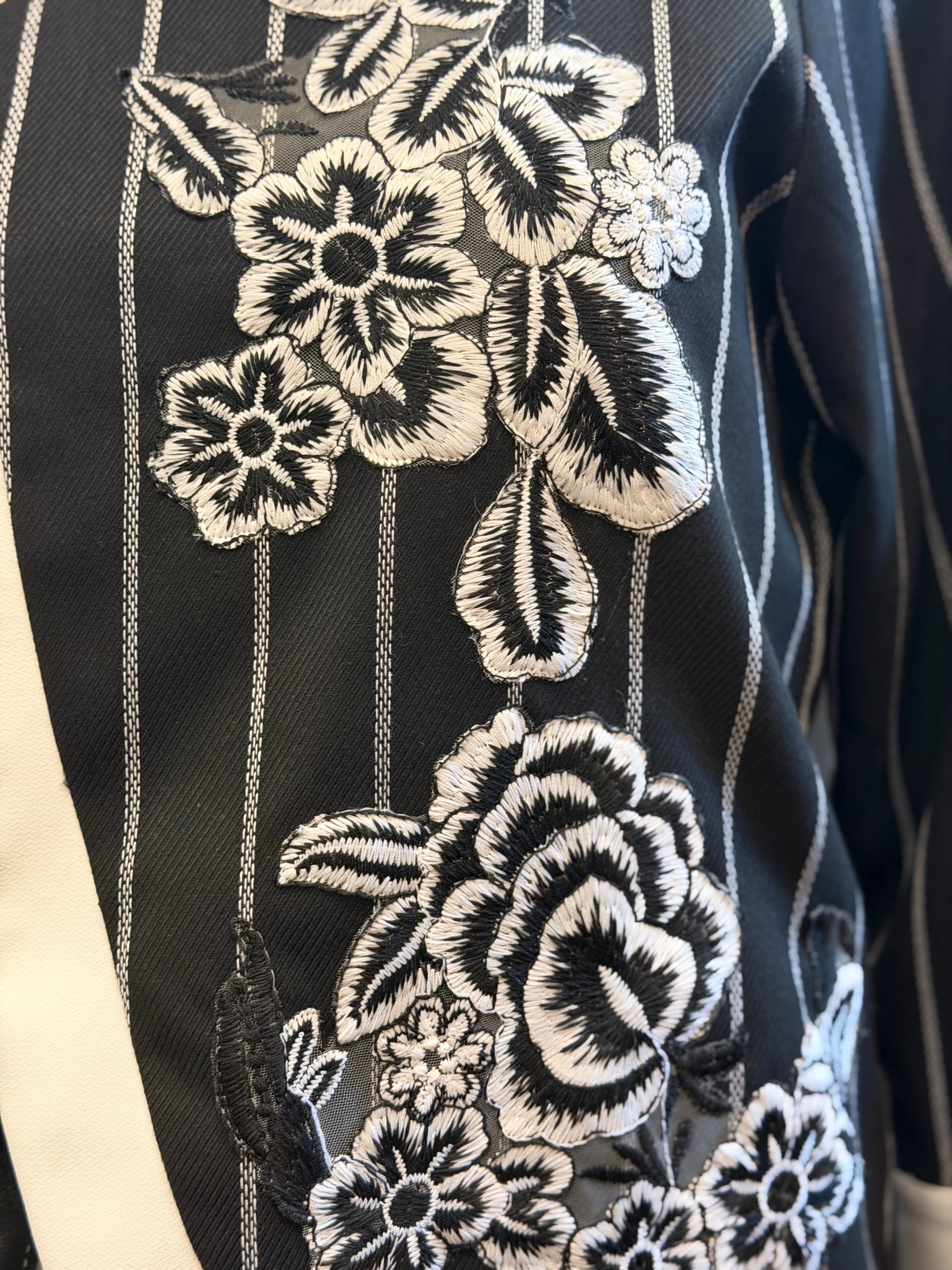 Bloom et Champs AK Kemeja Silang Salur