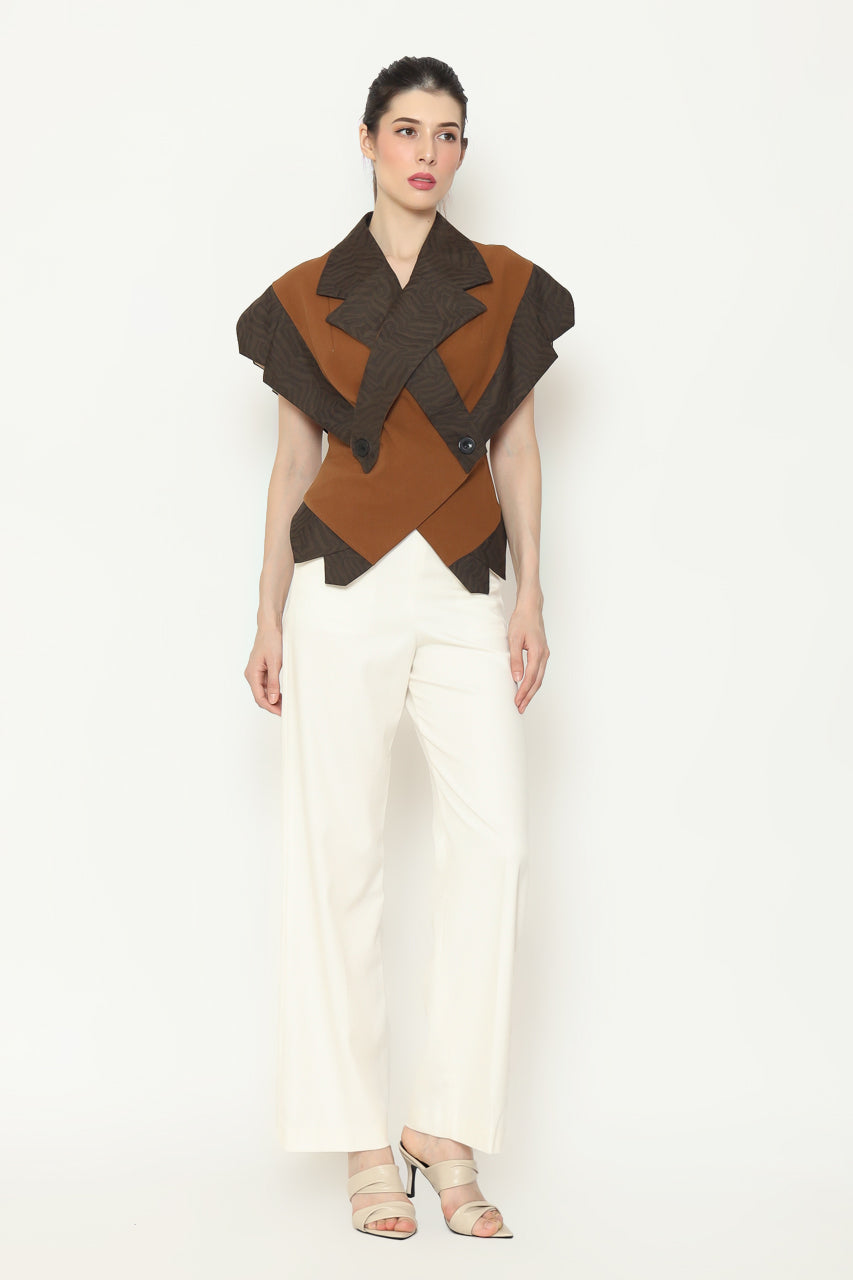 Bloom Et Champs Caramel Lapel Top
