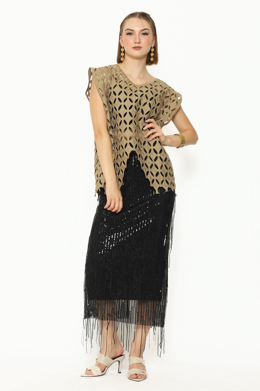 Bloom et Champs Brocade Outer in Beige / Sequinned Skirt