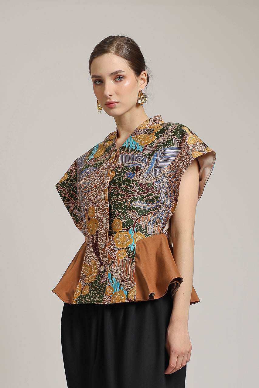 Bloom et Champs Tassel Batik Blouse