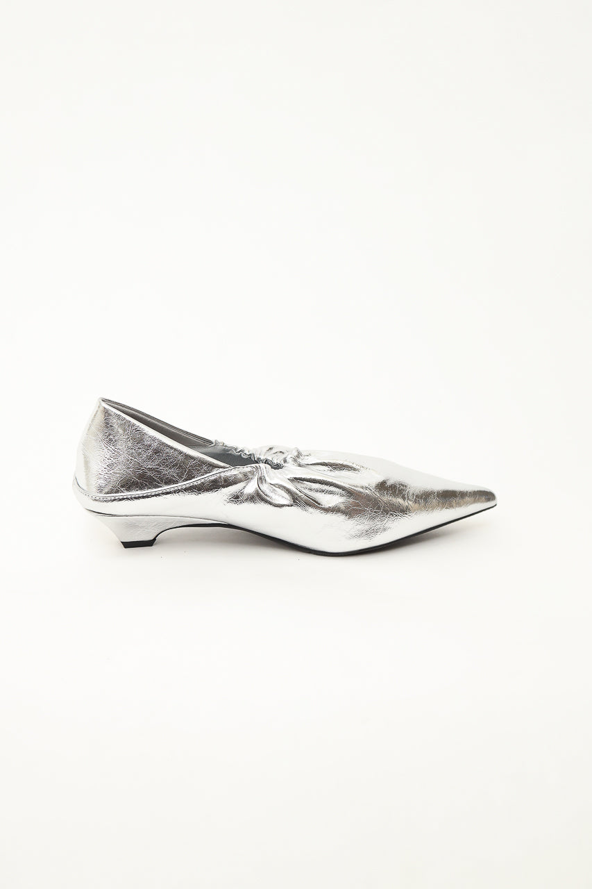 Bloom et Champs Silver Ruched Pointed Shoes