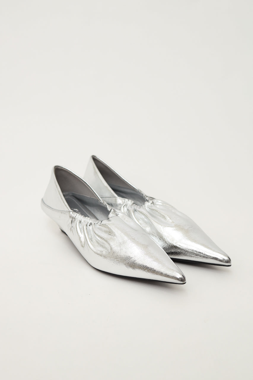 Bloom et Champs Silver Ruched Pointed Shoes