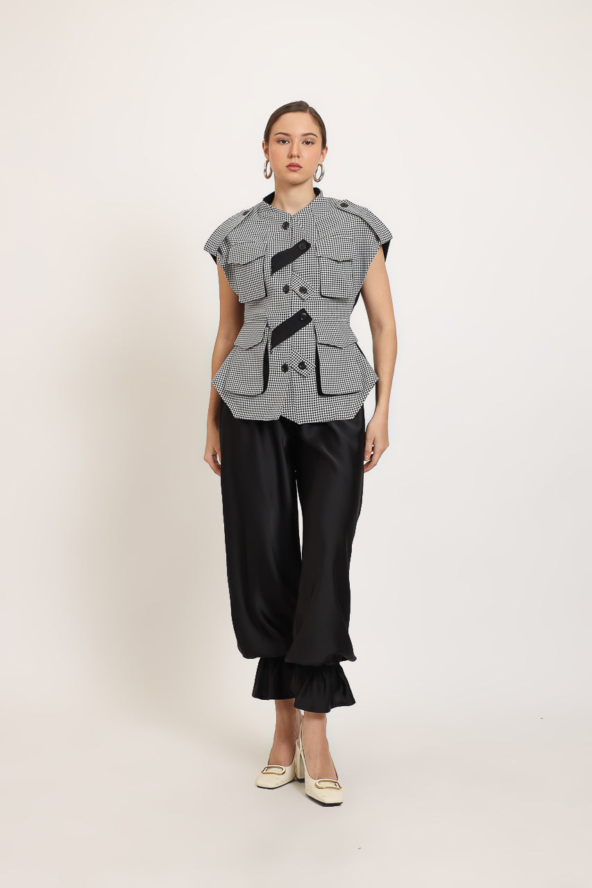 Bloom et Champs Safari Checkered Monochrome Top/Celana Ruffle Hem Pants